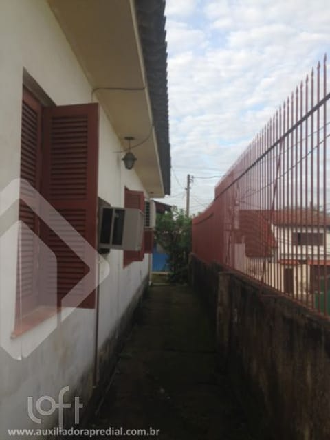 Image 7 - 232858